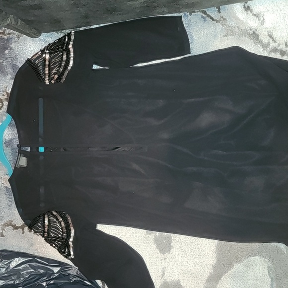 Black size 8 sheath intricate beaded dress. In prestine condition. NWT - Picture 6 of 13